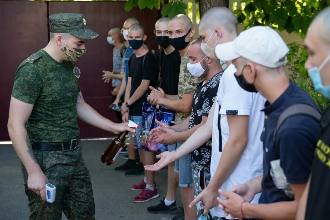 Сколько длится весенний призыв в армию. Призыв. Призыв в армию 2021. Весенний призыв 2021 года. Армия 2021 призывники.