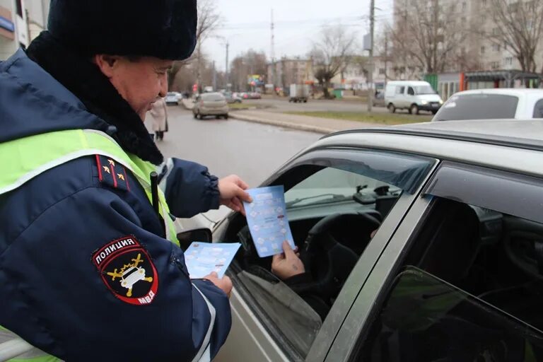 Сайт гаи телефон. Сервисы ГИБДД Йошкар Ола. Госавтоинспекция напоминает водителям картинки. Транспортное обслуживание Йошкар Ола. ГИБДД РМЭ сотрудники.