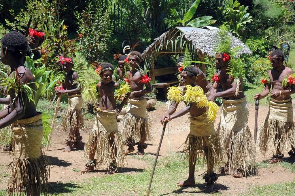 Island tribe. Народы Меланезии. Меланезии (острова Тробриан, новая Гвинея). Племя Вануату. Аборигены Вануату.