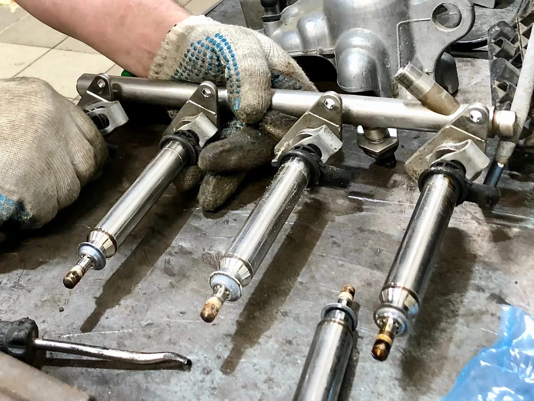 Форсунки датсун 8 кл. Форсунка пежо 307 1. 4. Форсунки ваз 2110. Поменять форсунки местами.