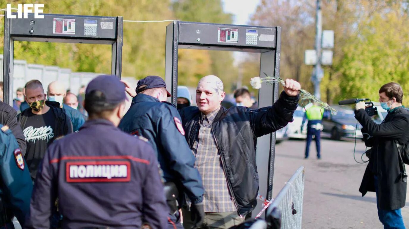 Человек под присмотром полиции. Тесака похоронят