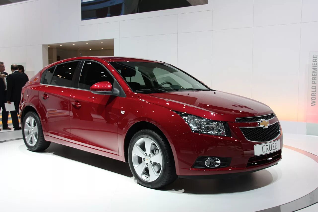 Chevrolet Cruze Hatchback. Chevrolet Cruze хэтчбек. Chevrolet Cruze 2012. Шевроле Круз хэтчбек красный. Шевроле хэтчбек москва