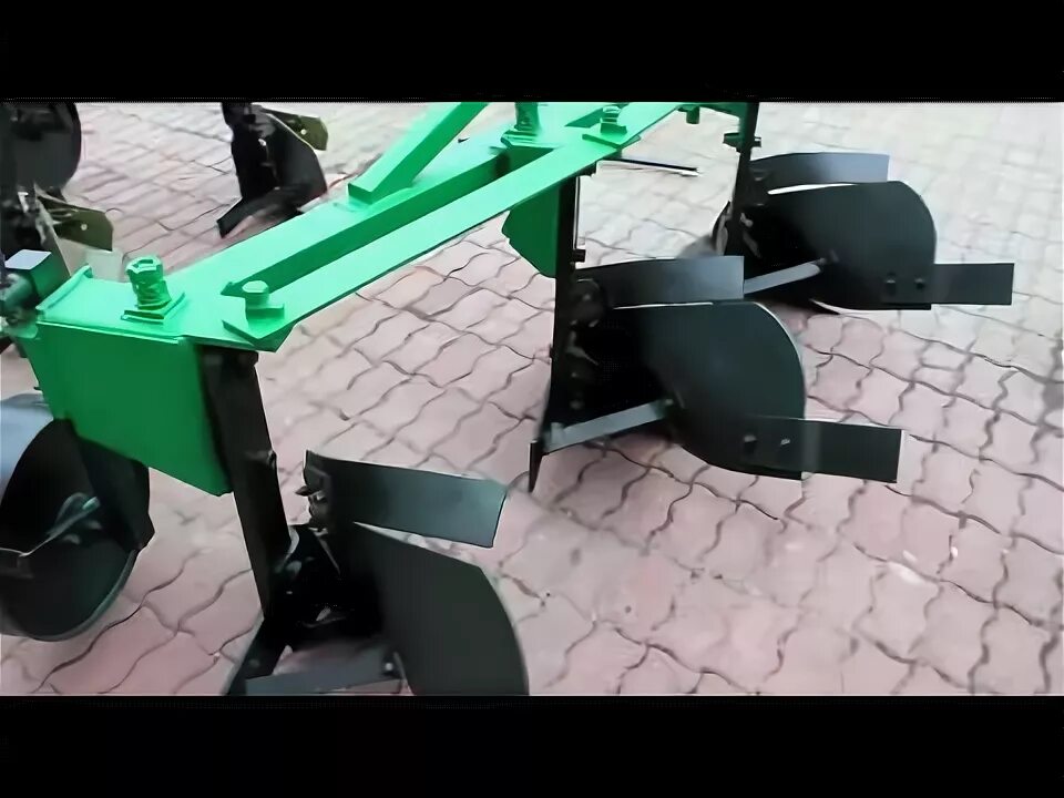Как правильно отрегулировать трехкорпусный плуг. Плуг п-3-30. изменение ширины захвата плн-3-35. ширина захвата 8 корпусного плуга. регулировка трехкорпусного плуга на тракторе т 40.