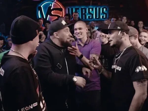 Фристайл рэп батл эстетика. Рэп батл. Батл кэп. Словесные баттлы. Рэп на рэп батл.