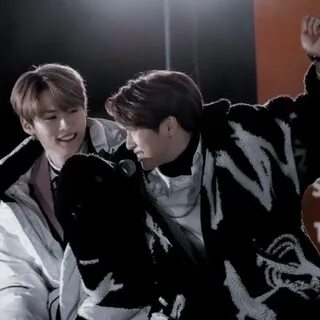 Stray kids megaverse перевод
