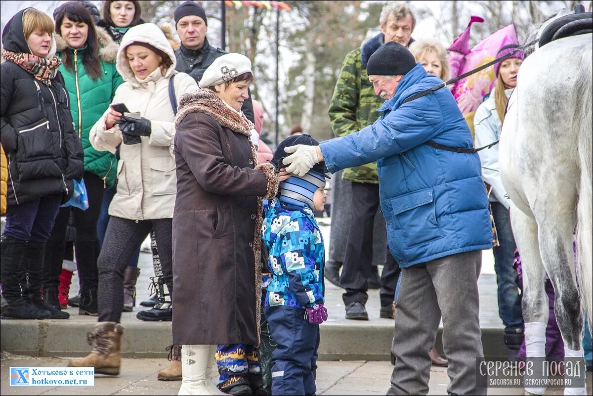 Митинг в хотьково. Хотьково население. Новости хотьково. Погода в хотьково сегодня по часам. Хотьково сейчас.