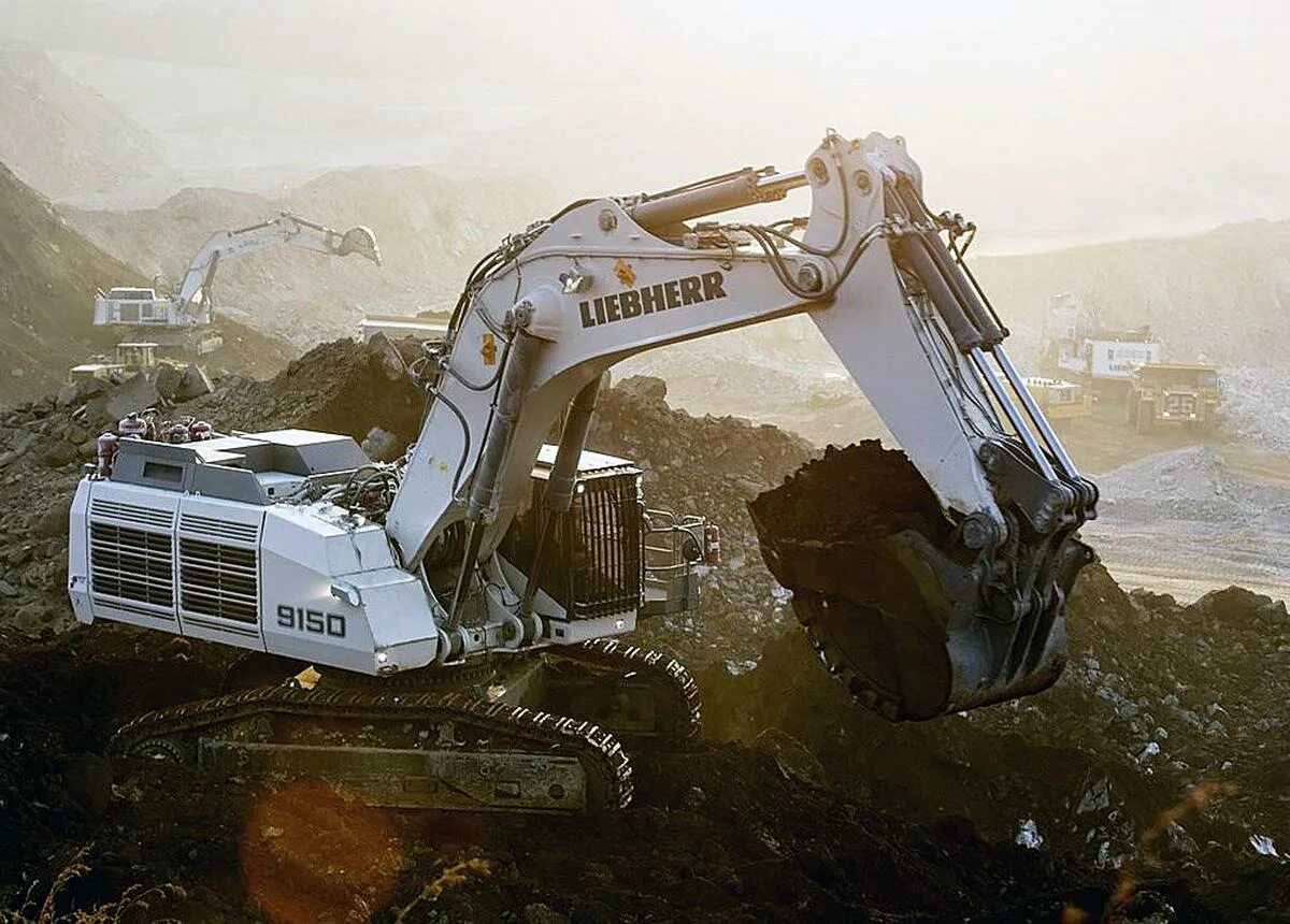 Liebherr r 9150. Экскаватор Liebherr r-9150. Liebherr экскаватор r980. Экскаватор Liebherr r 984.