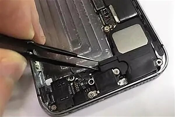 Разговорный динамик в телефоне. Динамик от iphone 5. Динамик айфон xr. Ремонт динамика на телефон. Ремонт динамика на телефон.