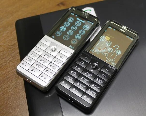 Телефоны с открывающимся экраном. Philips xenium x2300. explay crystal с прозрачным экраном. sony ericsson explay crystal x. смартфон прозрачным экраном explay crystal.