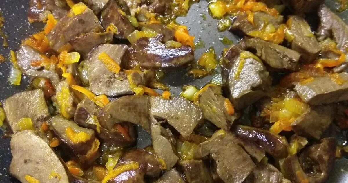 приготовить сердце свиное вкусно. вкусные блюда из сердца свиного. салат из сердца свиного с луком. вкусные блюда из сердца свиного. блюда из свиного сердца.