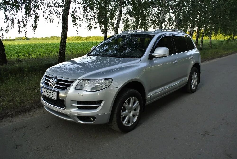 Volkswagen touareg 2009. Фольксваген Туарег 2009. Фольксваген Туарег 2009 белый. Фольксваген Туарег 2009 r Lain. Фольц Туарег 2009.