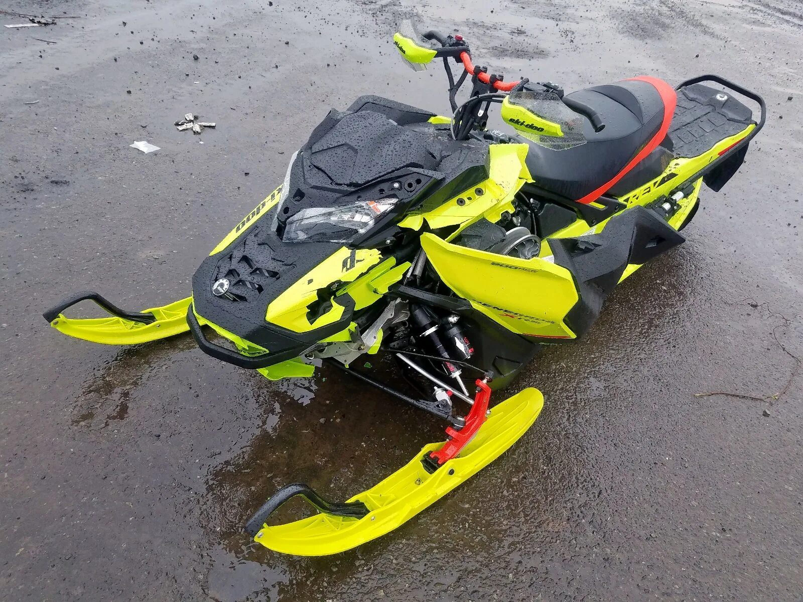 900 айс. Ski Doo. Скиду 900. Скиду 900 черно крышка на снегоход белый. Sky Doo Elite 1500 transmission.