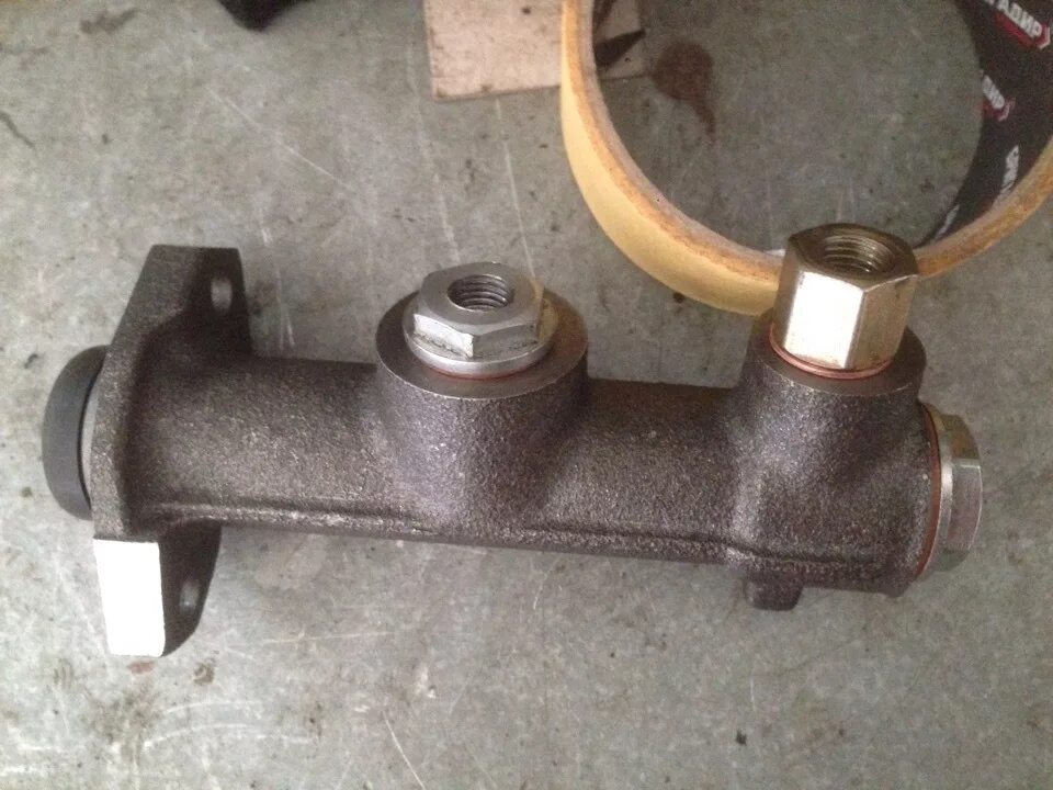 Главный тормозной цилиндр (гтц) для ваз 2101-2107 спорт. Главный тормозной цилиндр trw ваз 2107. Гтц ваз классика. Главный тормозной цилиндр ваз классика ate артикул. Главный тормозной цилиндр ваз 2107.