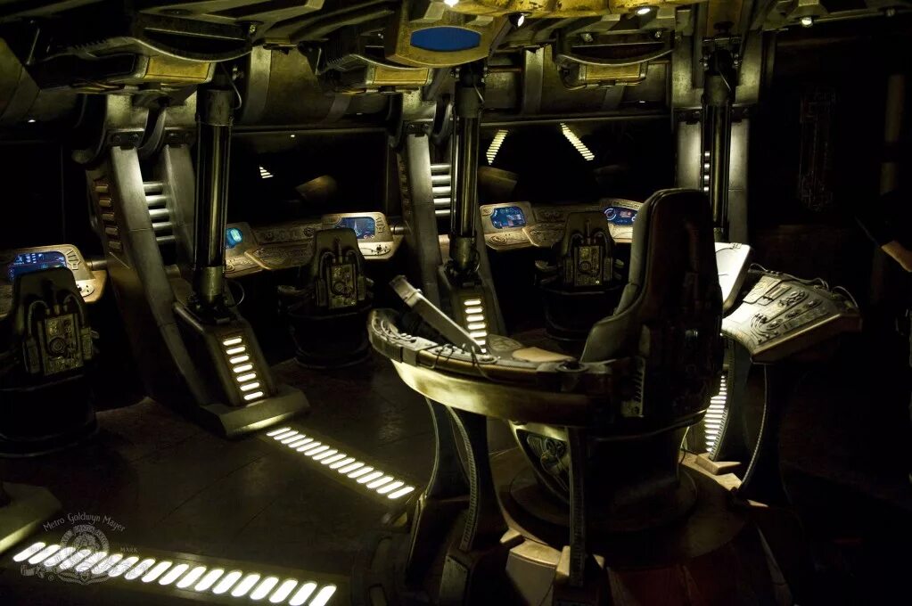 Звездные врата мостики дедала. Интерьер квартиры в стиле звездных врат. Корабль судьба звездные врата. Stargate bridge. Звездные врата вселенная.