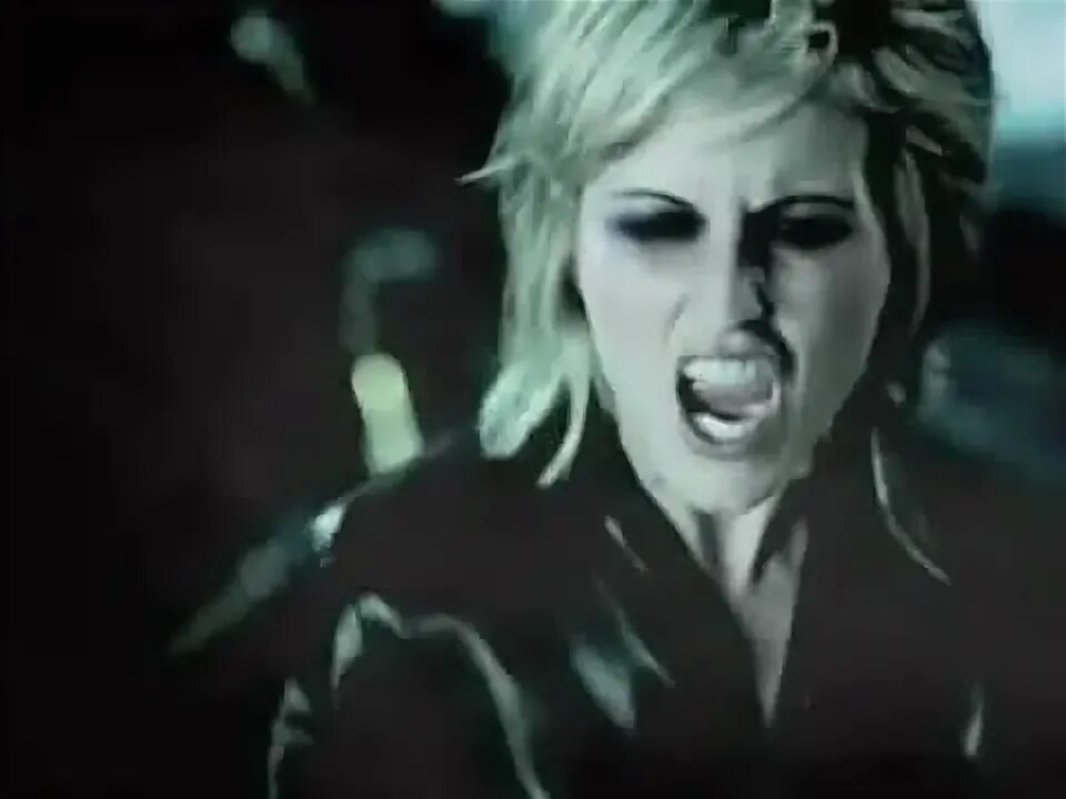 Feargal lawler the cranberries. Вокалистка группы promises. Promises the cranberries. Promises the cranberries. Кренберис промисес.