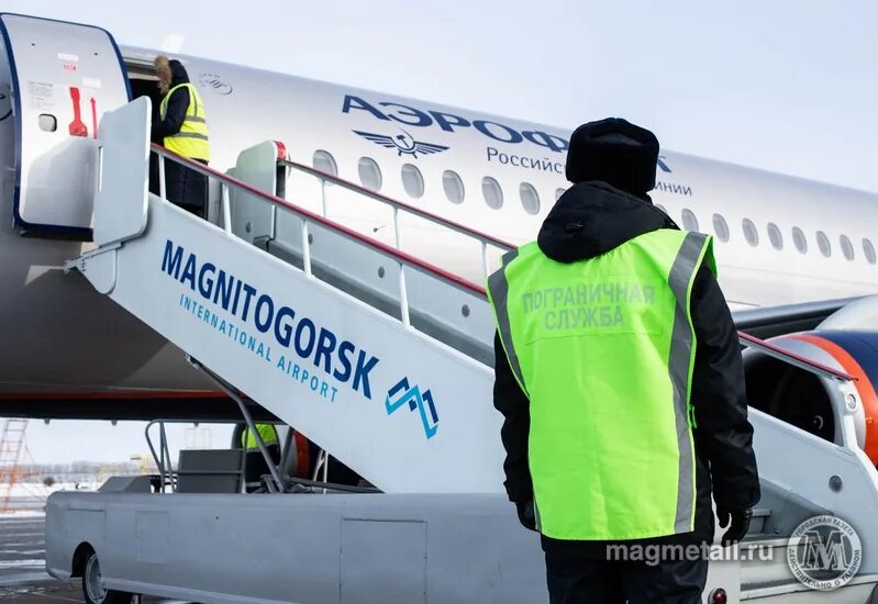 Пограничная служба внуково. Пограничный контроль в аэропорту. Пограничный контроль в авиации. Пограничная служба в аэропорту Внуково.