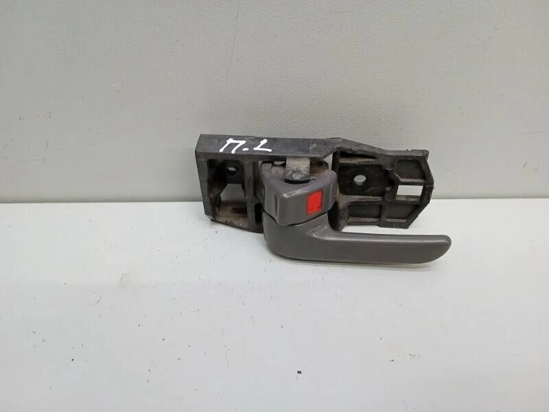 ручка внутренняя левая на чери тигго т11. T21-6102070ba. ручка двери внутренняя чери тигго т11. ручка двери внутренняя чери тигго т11. T116105238.