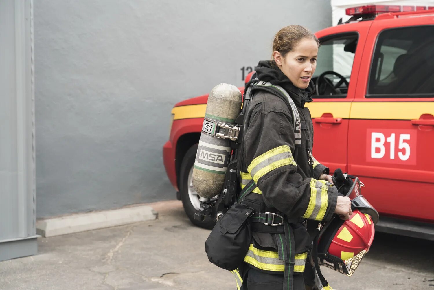 Station 19 сериал 1 сезон. пожарная часть 19 сериал карина. станция 19 сериал. пожарная часть 19 рипли. пожарная часть 19 сериал трэвис.