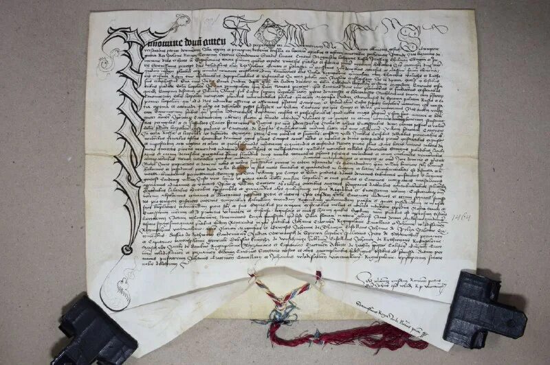 купчая грамота 16 век. грамоты xiv века. грамоты xiv века. грамоты 14 века. привилей казимира.