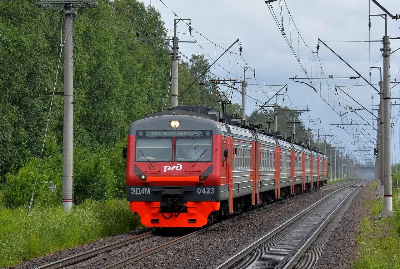 Электропоезд тогучин. Эд4м Узуново. Эд4м 423. Электричка эд4м Москва. Электропоезд эд4м-0305.