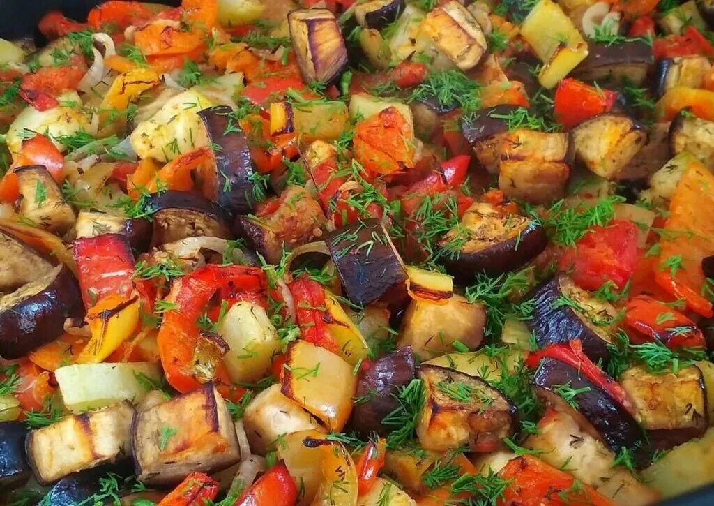 Как тушить баклажаны с овощами