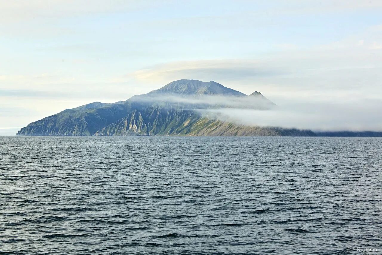 Остров Завьялова Магадан. Остров Завьялова Охотское море. Остров недоразумения Магаданская область. \Остров в Охотском море Магаданской области.