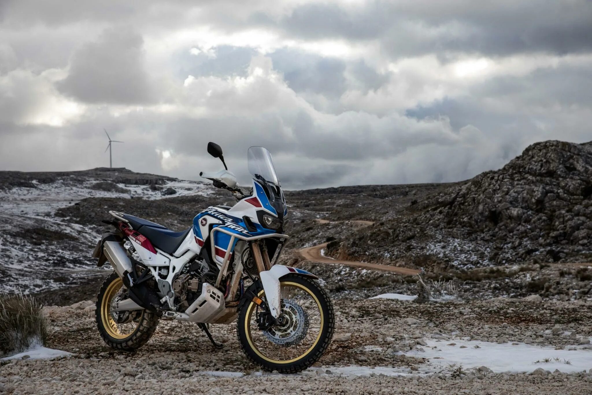 Авито хонда африка. Honda Africa Twin 400. Honda Africa Twin Adventure Sports. Honda Africa Twin 2022 Rally. Турэндуро Африка.