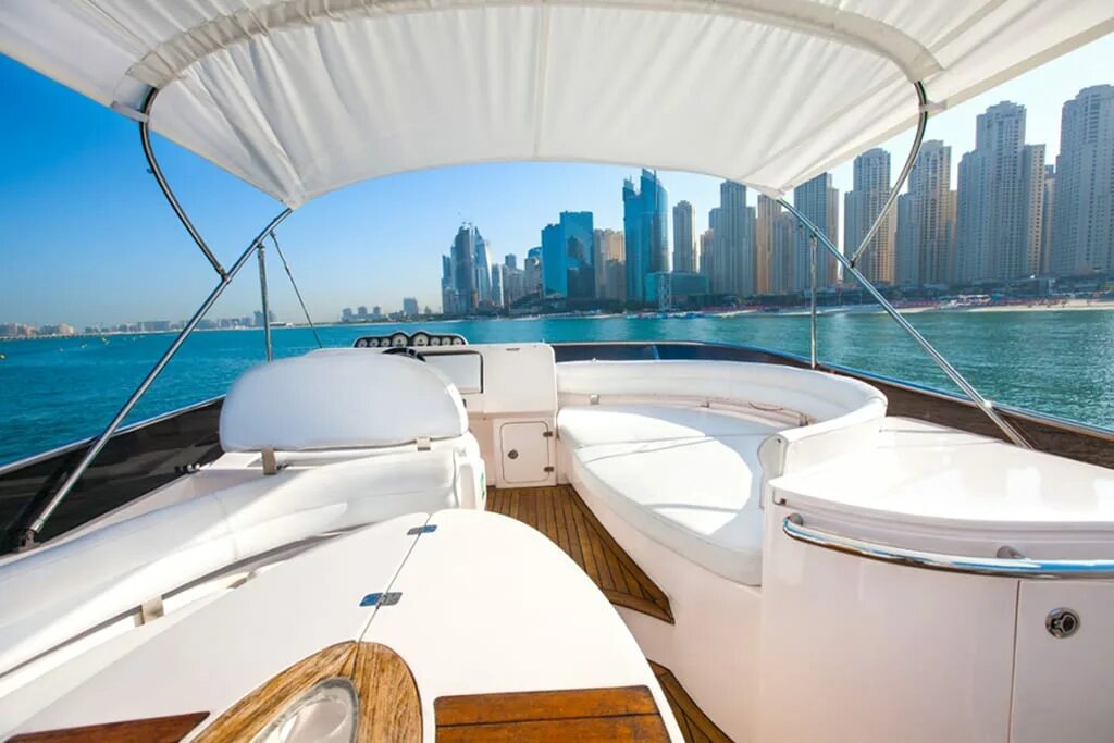 55 футов. Yacht Tour Dubai. Араб.. Яхта Дезерт Роуз Дубай.