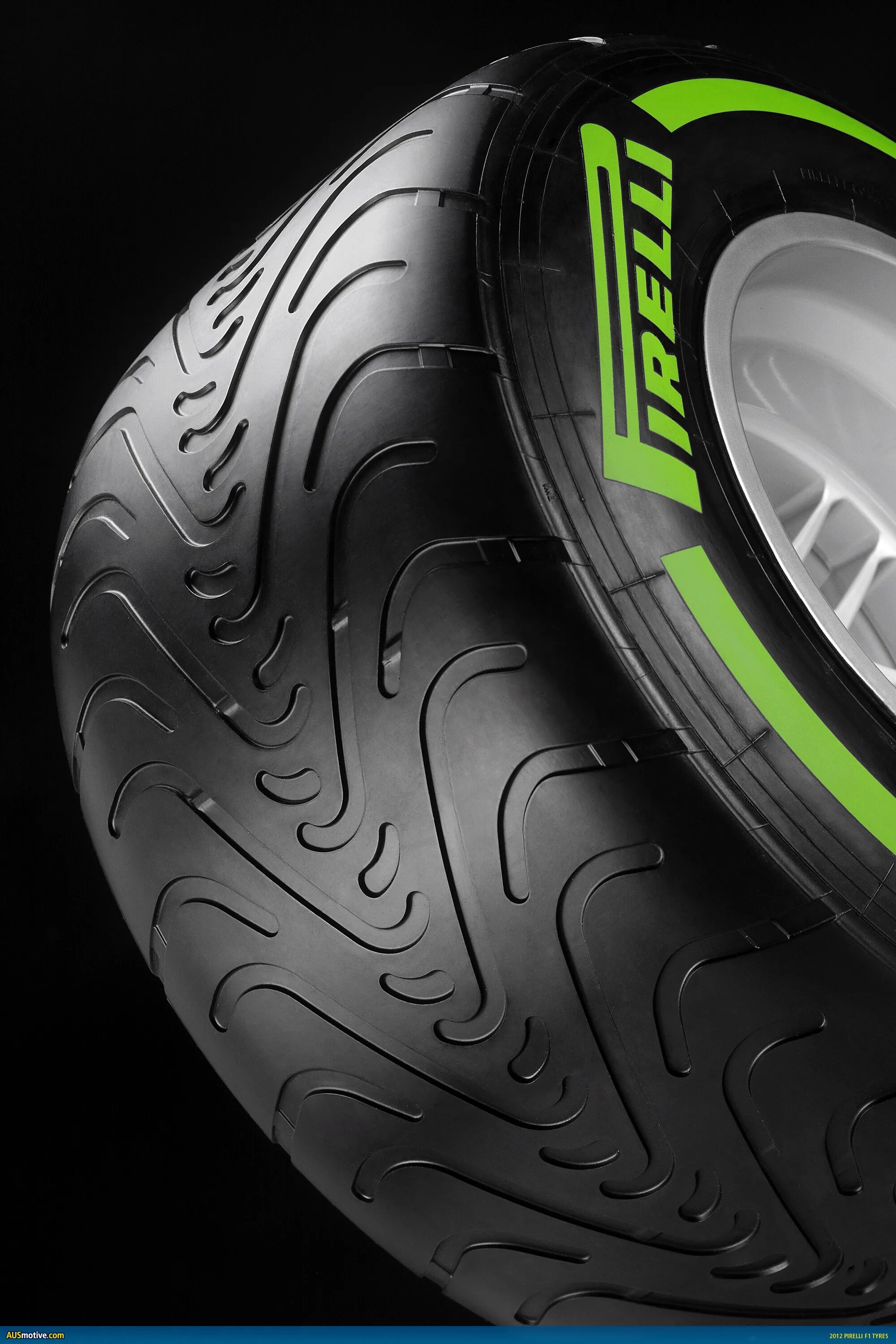 Колеса пирелли купить. Pirelli f1 Tyres. Шины Пирелли формула 1. Pirelli f1 wet. Колесо ф1 Пирелли.