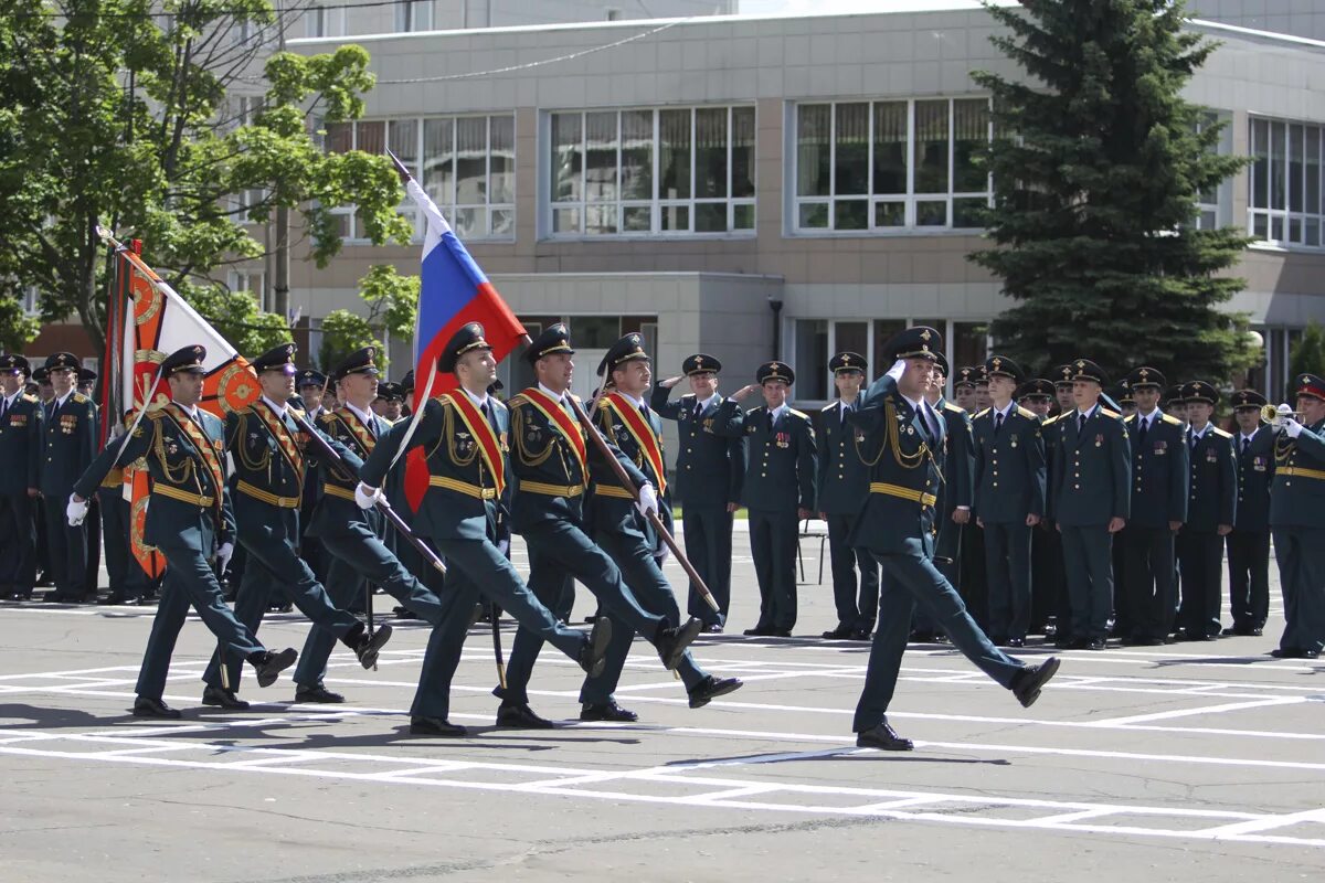 Высшее военное училище ракетных войск. Рау Ростовское артиллерийское училище. Ростовский военный институт ракетных войск. Ростовское высшее военное командное училище им м.и Неделина.