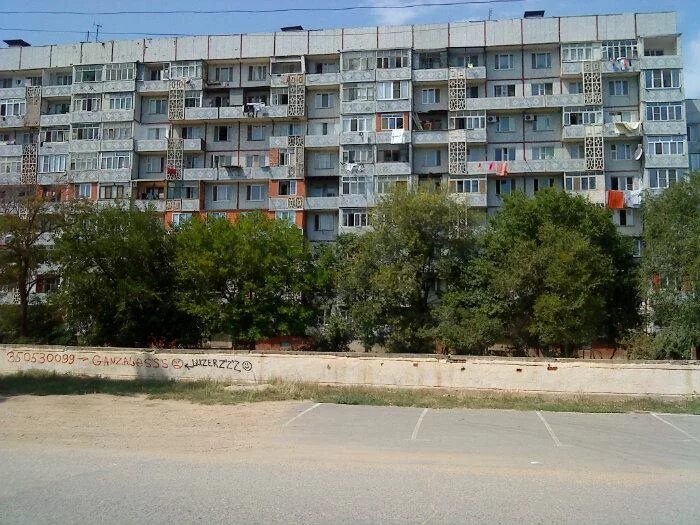 Каспийск центральная улица города. Каспийск город дагестан достопримечательности. Каспийск дагестан набережная. Каспийск площадь ленина. Улицы города каспийск.