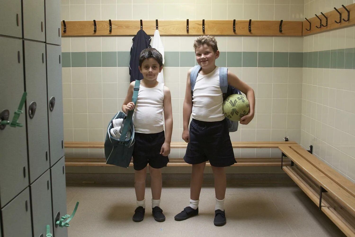 Примерочная надпись. Vmware workstation windows 7 64. Changing room. Guest service journey. Примерка одежды в магазине.