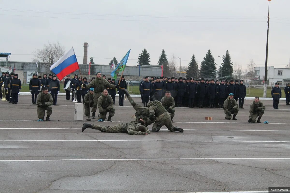 76 Псковская дивизия ВДВ артиллерия. 1140 Артполк ВДВ Псков. 76 Дивизия ВДВ 1140 артполк. Псков 76 дивизия ВДВ 1140 полк. Артиллерийско десантном полку