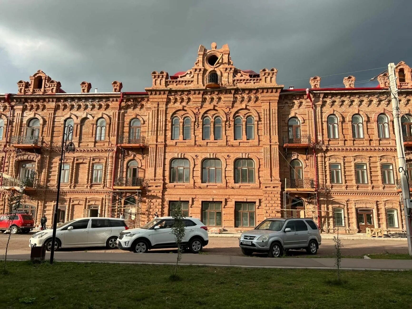 Где в минусинске делают. Дом купца вильнера в минусинске. дом вильнера в минусинске отреставрированный. дом вильнера минусинск 2025. достопримечательности минусинска дом вильнера.