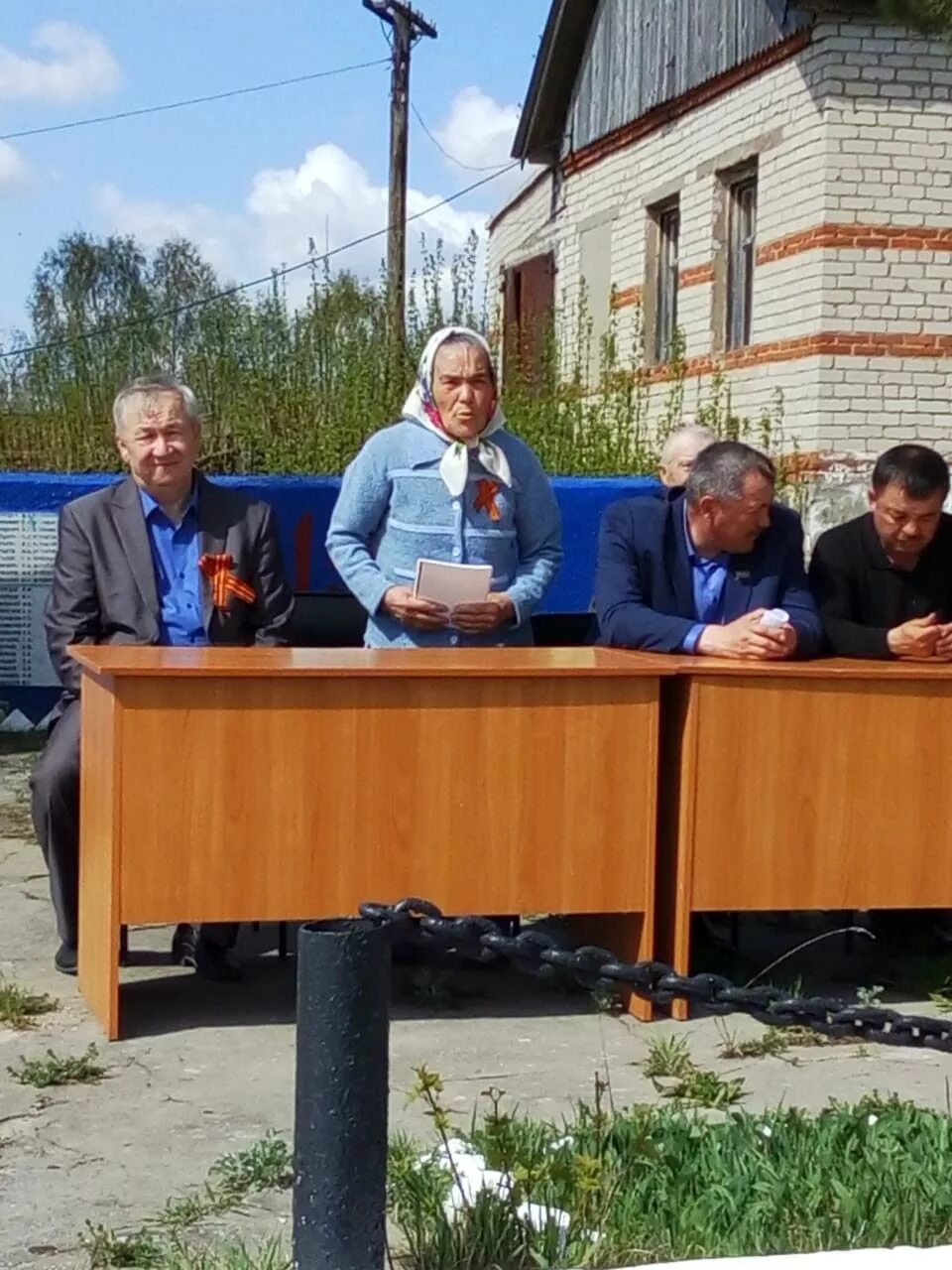 Село большие кибячи. Погода в больших кибячах. Погода в больших кибячах. Погода в больших кибячах. Покраска забора кладбища фото.