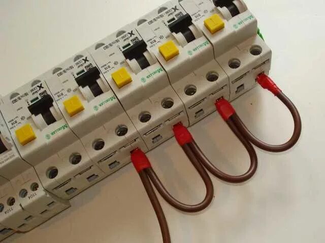Подключение автоматов через шину Copper Comb Busbar 100a 1p 3p Pins For Electric Panel Connection Buy Series El