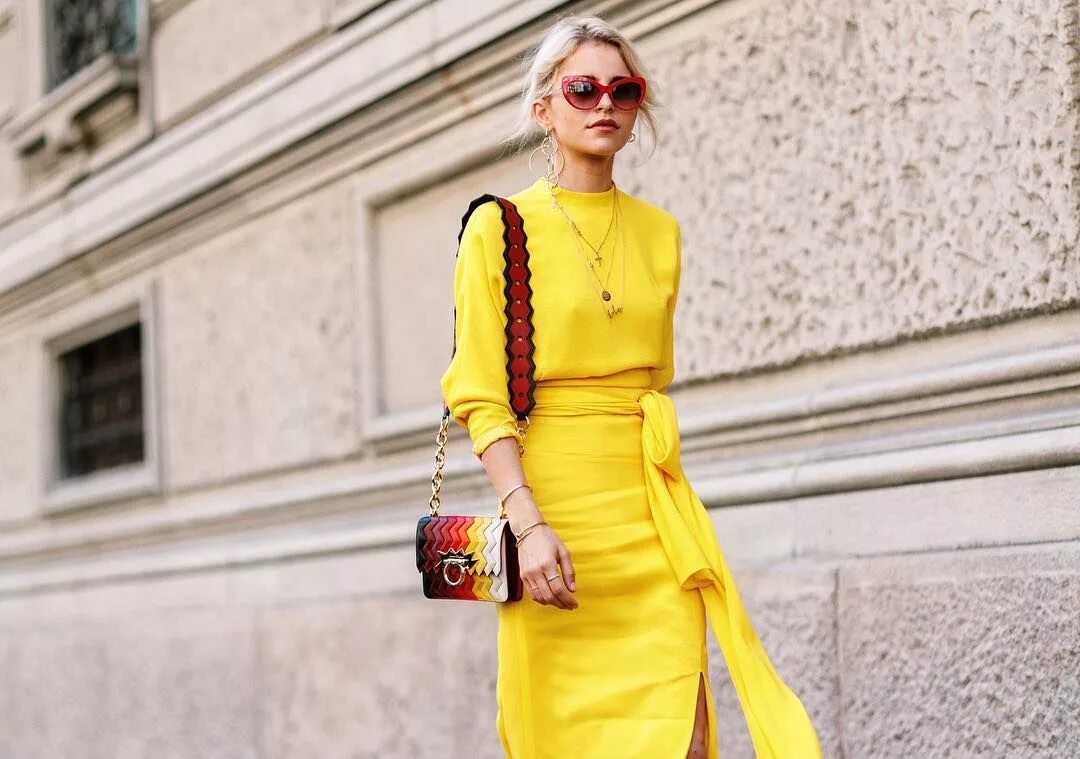 Образ дорогой женщины. Дорогие цвета в одежде. Дорогие цвета в одежде. Модни одежда для женщин. Яркая одежда для женщин.