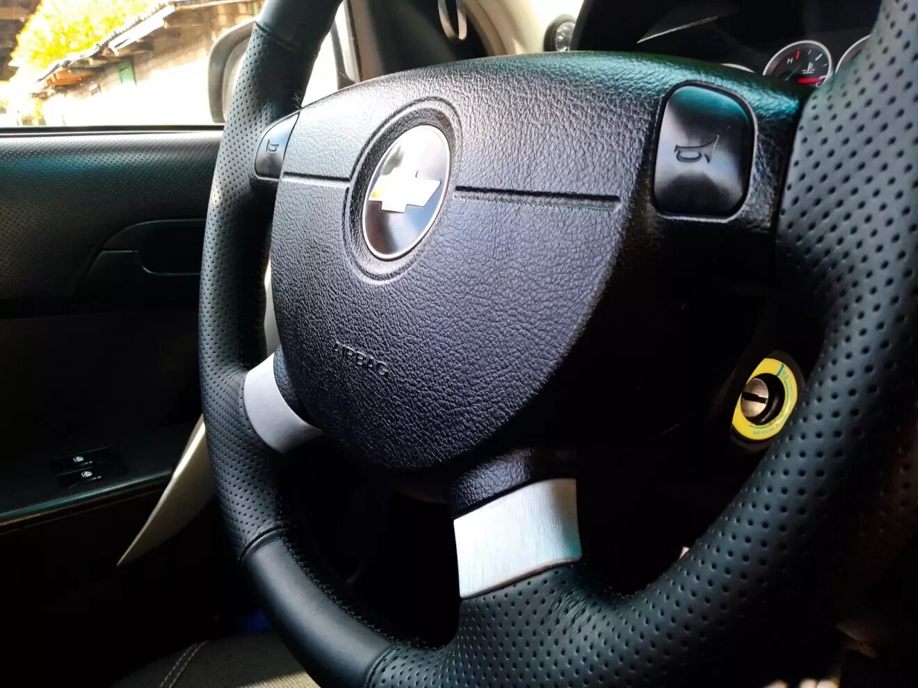 Аирбаг из руля АВЕО в руль КРУЗа - Chevrolet Aveo Sedan (1G), 1,2 л, 2010 года т