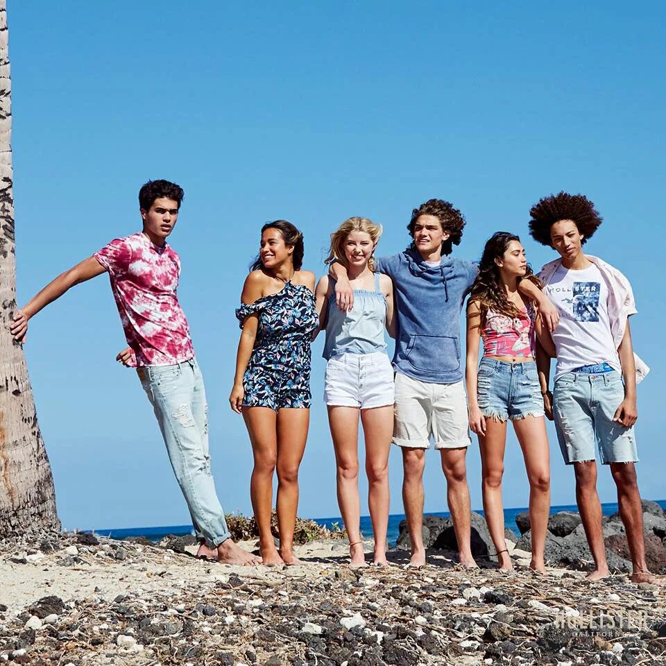 Co collection. Hollister co одежда. Hollister California комбинезон. Cos одежда реклама. Hollister яркие модели.