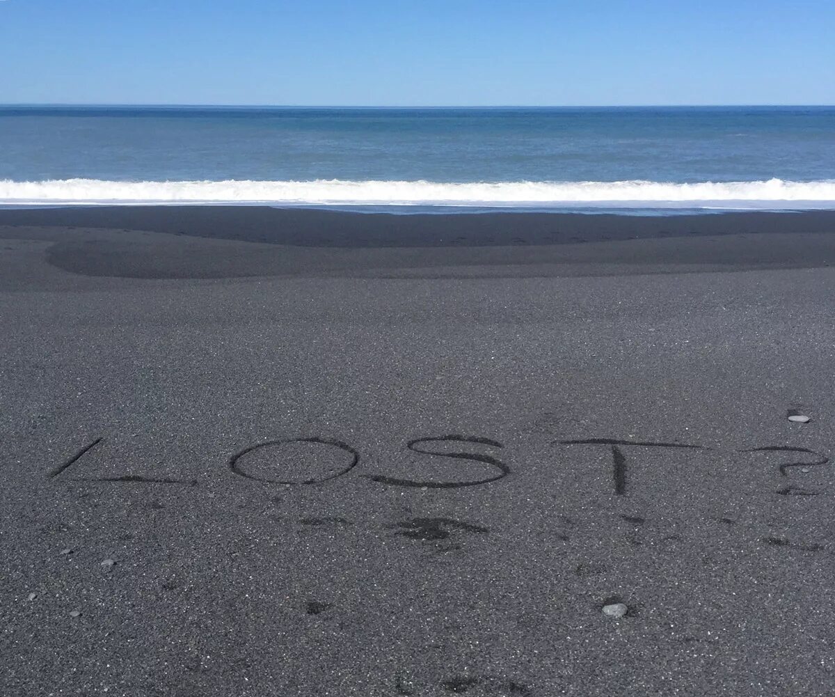 Sand writing. Новый год на море. Sand writing. Sand writing. Песок море новый год.