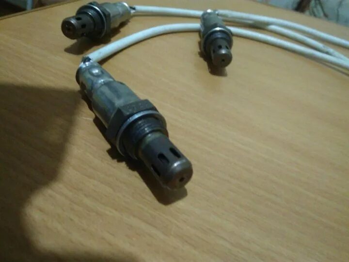 Лямбда зонд оригинал. 6 16v лямбда-зонд. Lambda 5m. 5. Кислородный датчик тойота рав 4.