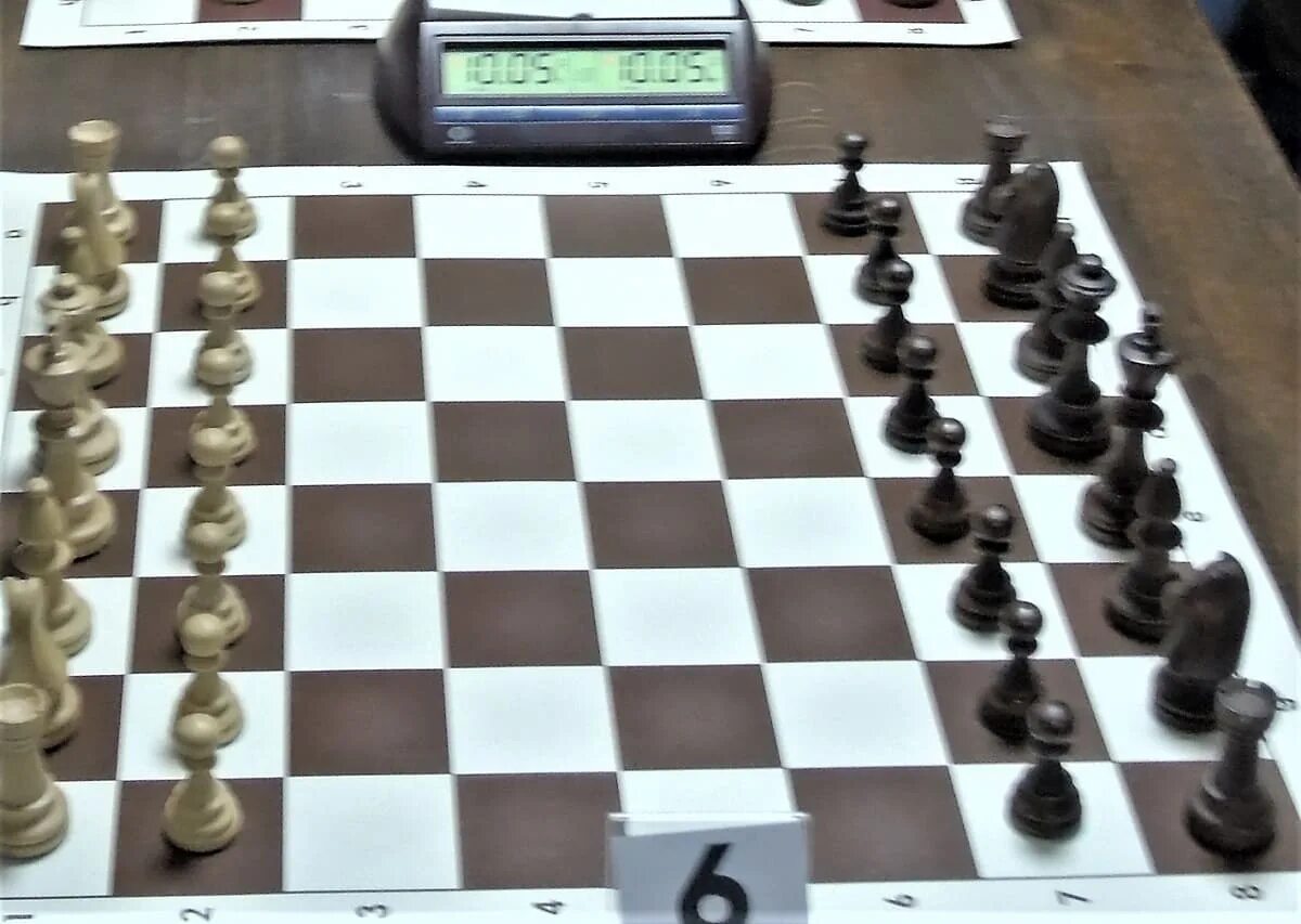 Аммиачный дебют в шахматах. Легендарные шахматные композиции. Шахматы плохой дебют. Шахматный клуб дебют.