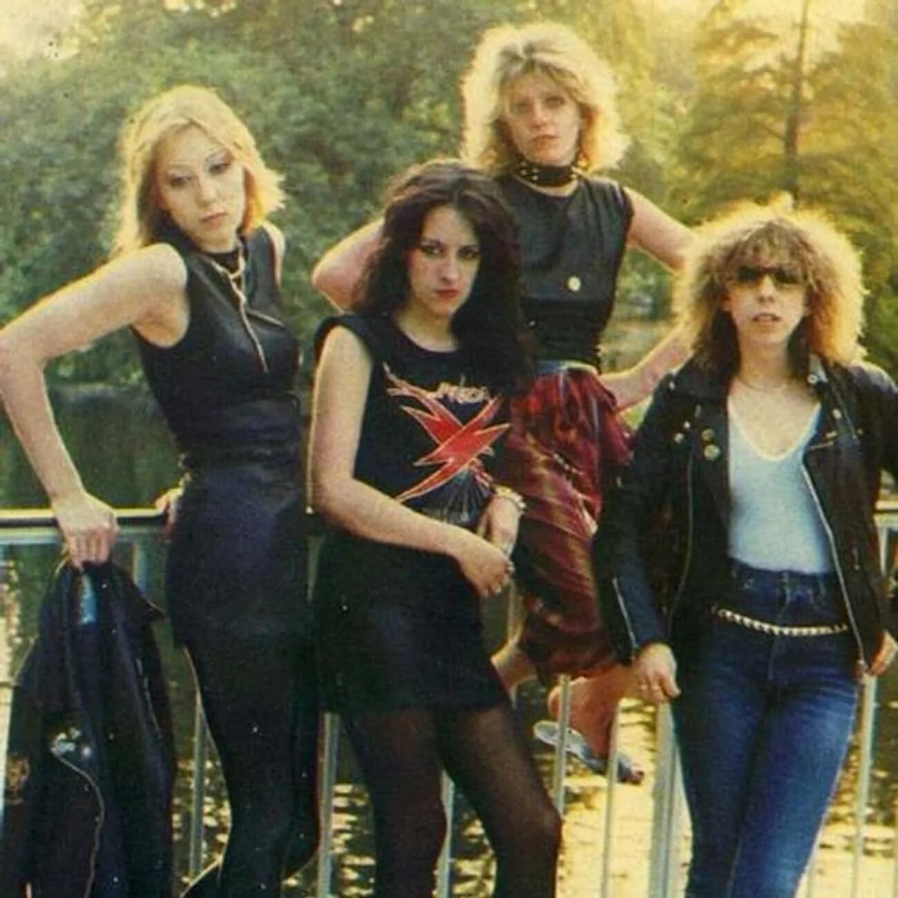 Группа комбинация. Группа Girlschool. Группа комбинация 1988.