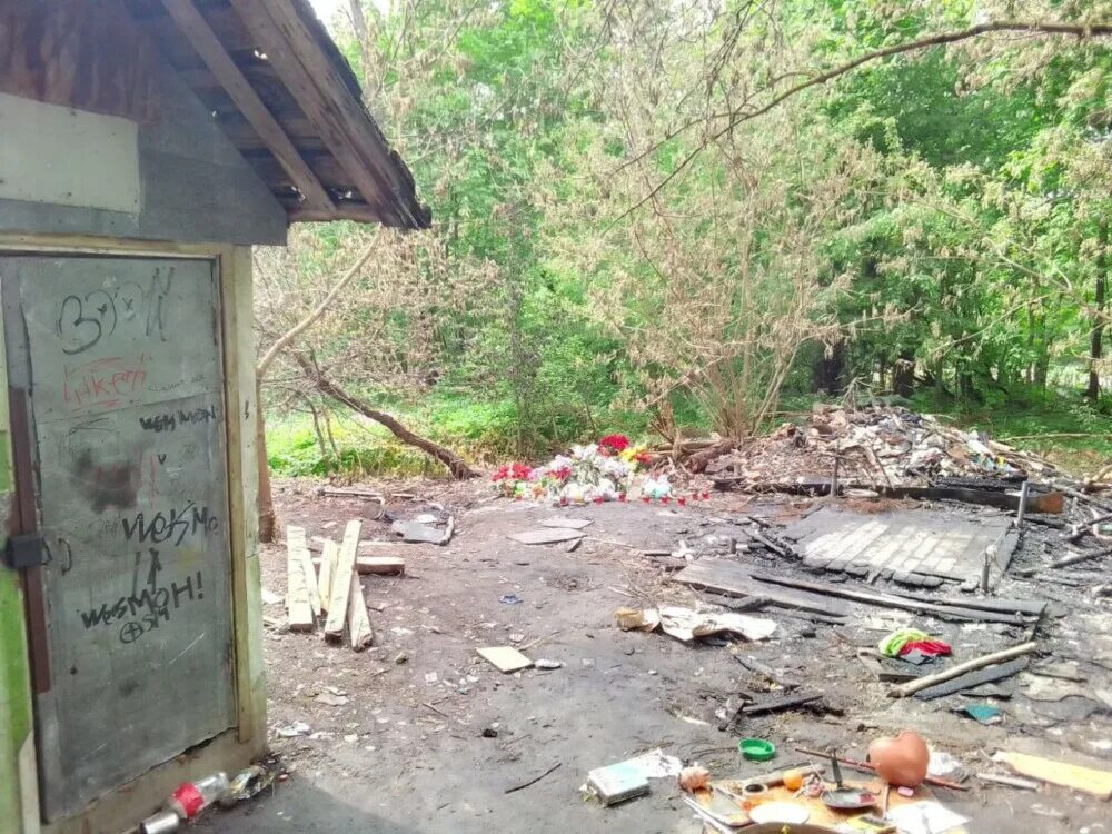 Подожгли 11 летнего мальчика. В подмосковье сожгли мальчика. 19 мая 2023 сгорел в сарае. 19 мая 2023 сгорел в сарае. 19 мая 2023 сгорел в сарае.