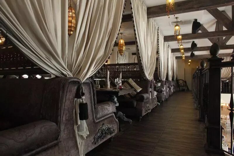 Овражная 35 казань ресторан. Сосо карлович казань ресторан. Ресторан у сосо хозяин казань. У сосо ресторан казань. Ресторан у сосо казань овражная.