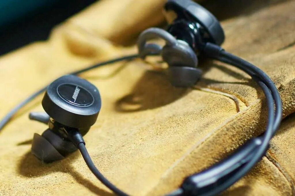 Самый качественный наушник. Bluetooth гарнитура bose. гарнитура bose soundsport. bose bt наушники-вкладыши. лучшие наушники 2025.