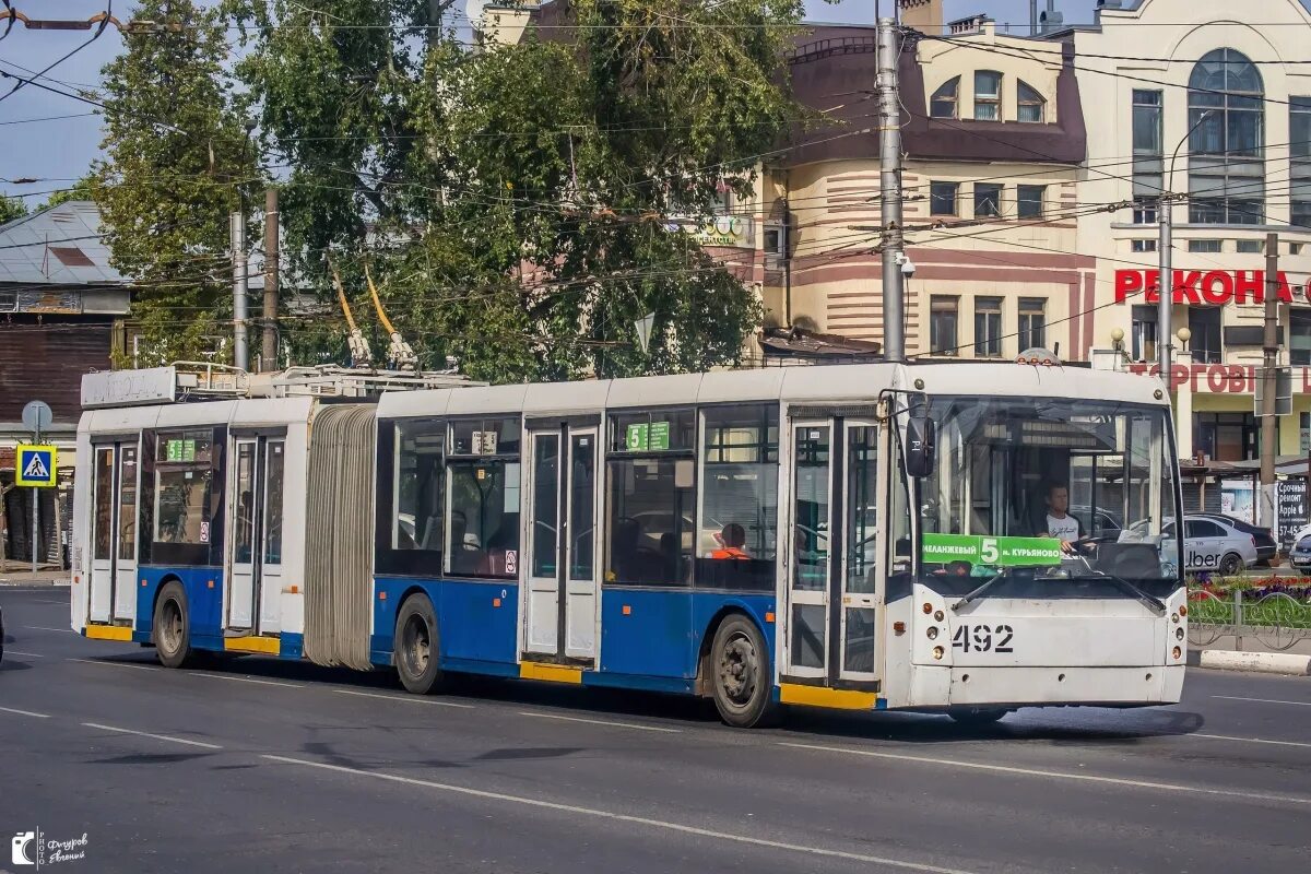 троллейбус гармошка. новый троллейбус гармошка. троллейбус гармошка. троллейбус гармошка зиу 683 челябинск. ижевск троллейбус зиу.