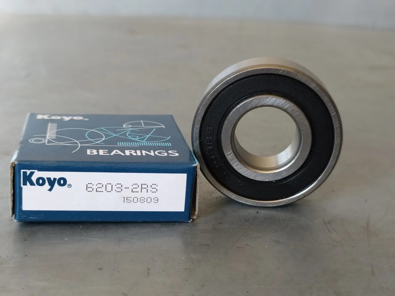 6203 2rs NSK. KOYO 6203zz. Подшипник SKF 6203 2rs. 6203rs подшипник KOYO.