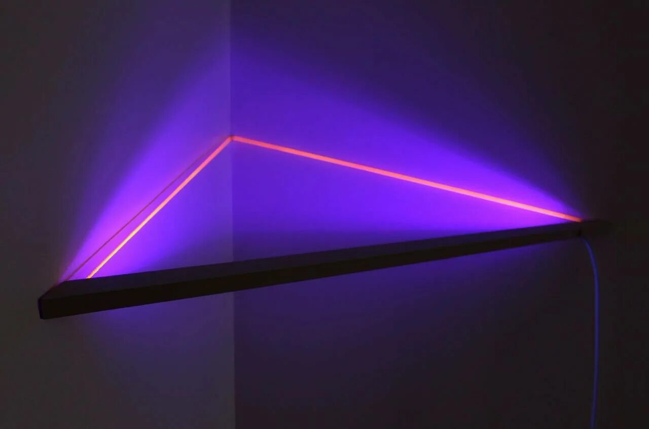 Ультрафиолетовое излучение. Ультрафиолетовая лампа blacklight 20. Лампа синея е 27 ультрафиолет артикул. Ультрафиолетовая подсветка. Уфл лампы в ветеринарии.