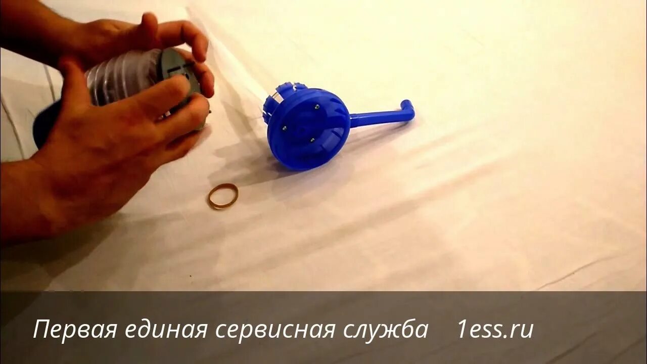 Помпа для увеличения как использовать. Помпа для бутылей разобранная.